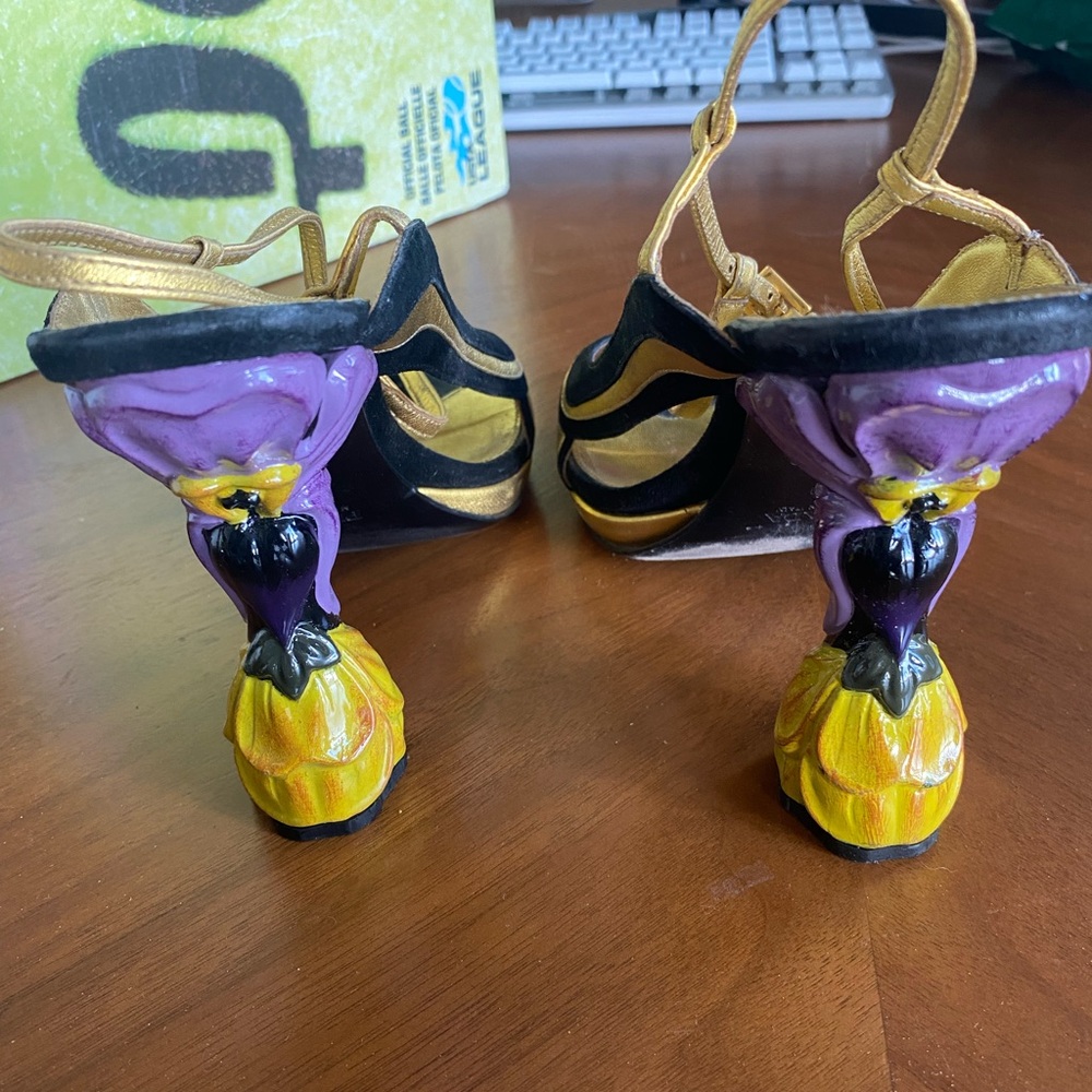 Prada Gold and Black Artistic Heels - Picture 3 of 5